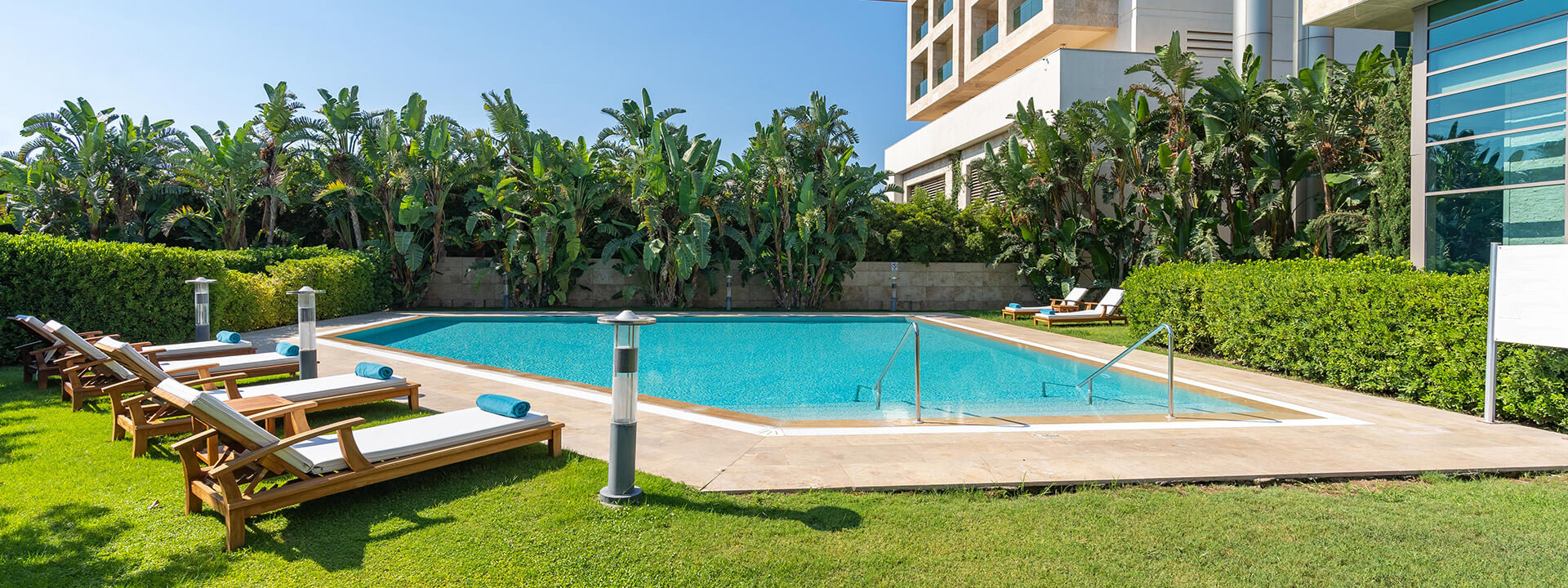 Regnum Sarya Spa Outdoor Pool 1 Banner