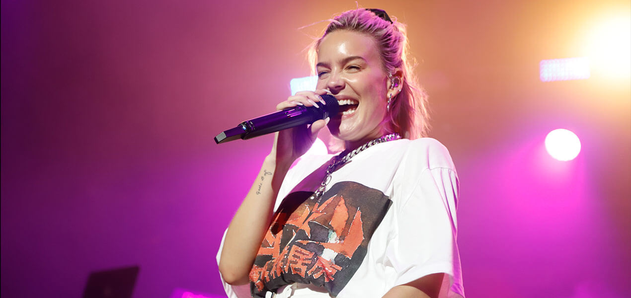 Regnumcarya Annemarie Slider